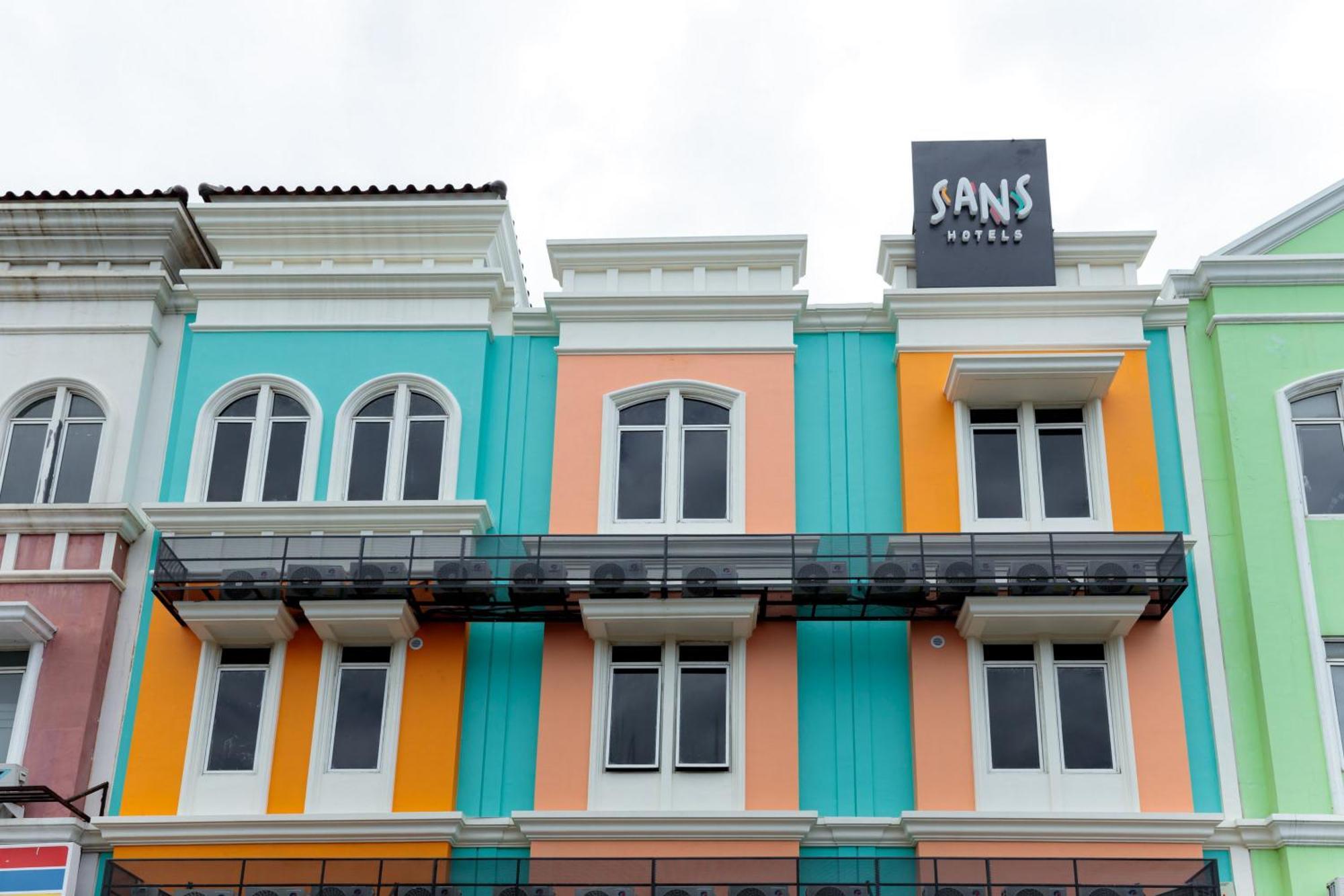 Sans Hotel Kelapa Gading Джакарта Экстерьер фото