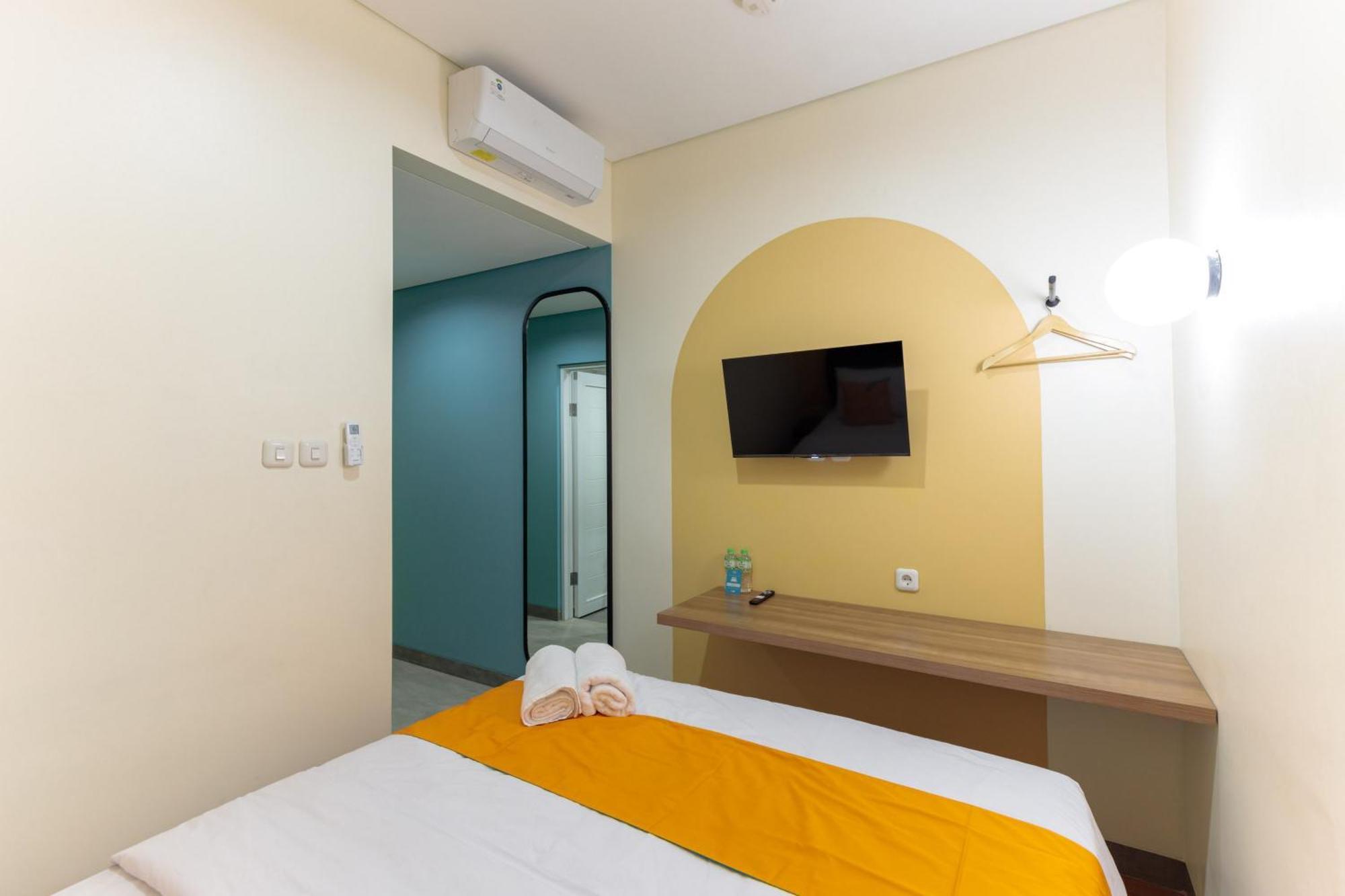 Sans Hotel Kelapa Gading Джакарта Экстерьер фото