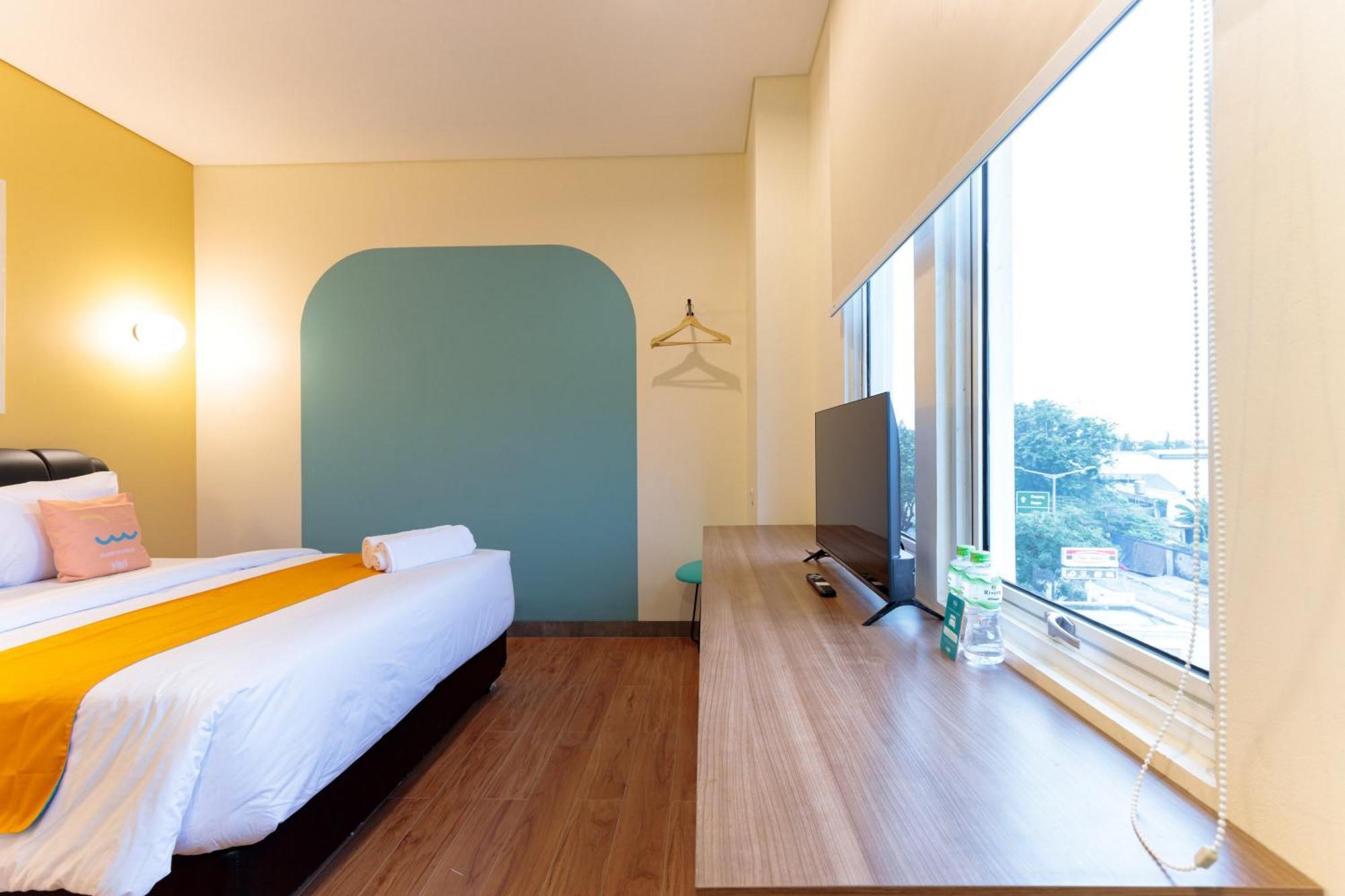Sans Hotel Kelapa Gading Джакарта Экстерьер фото